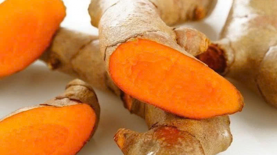 Nghệ tươi - “thần dược” tự nhiên cho người đau dạ dày