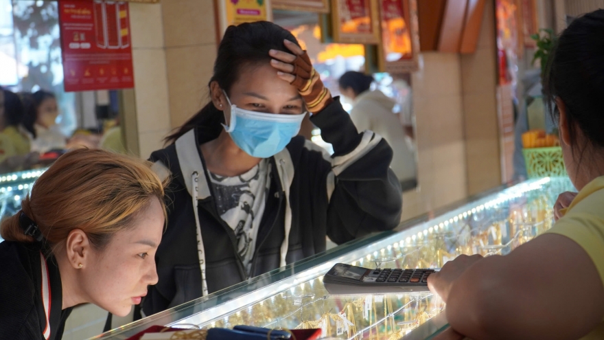 Không nên đánh thuế khi dân mua bán vàng là tài sản tích lũy