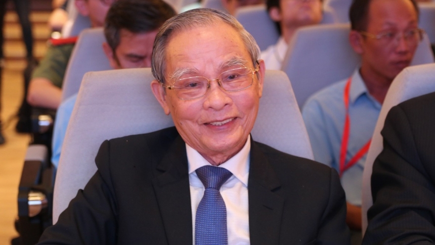 Nghỉ hưu nhưng không nghỉ làm