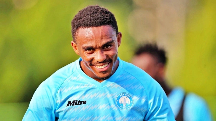 CLB Nam Định lên tiếng về thông tin chấm dứt hợp đồng với ngoại binh đắt giá