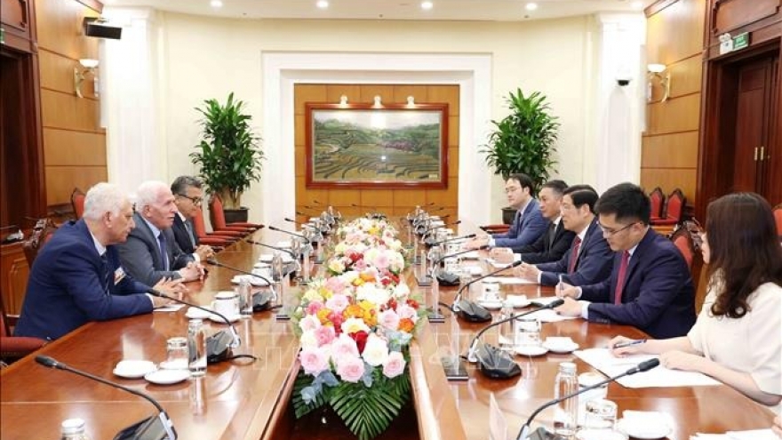 Trưởng Ban Nội chính Trung ương tiếp Tổng Thư ký Tổ chức Giải phóng Palestine