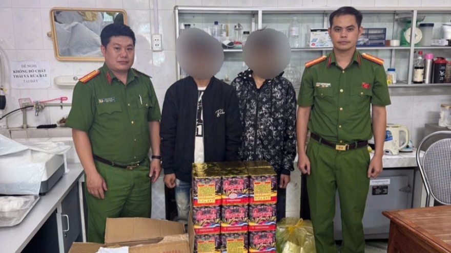 Làm rõ nhóm đối tượng vận chuyển 23kg pháo nổ trái phép ở Cao Bằng