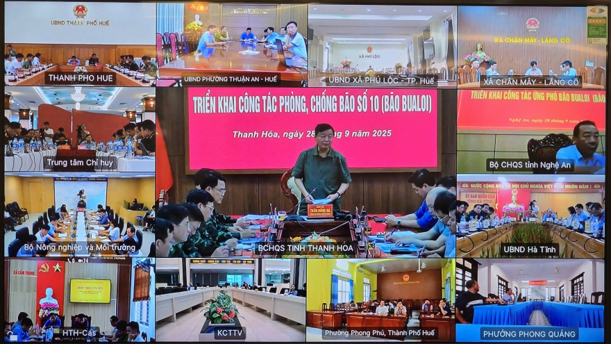 Ban chỉ huy tiền phương họp ứng phó khẩn cấp bão số 10