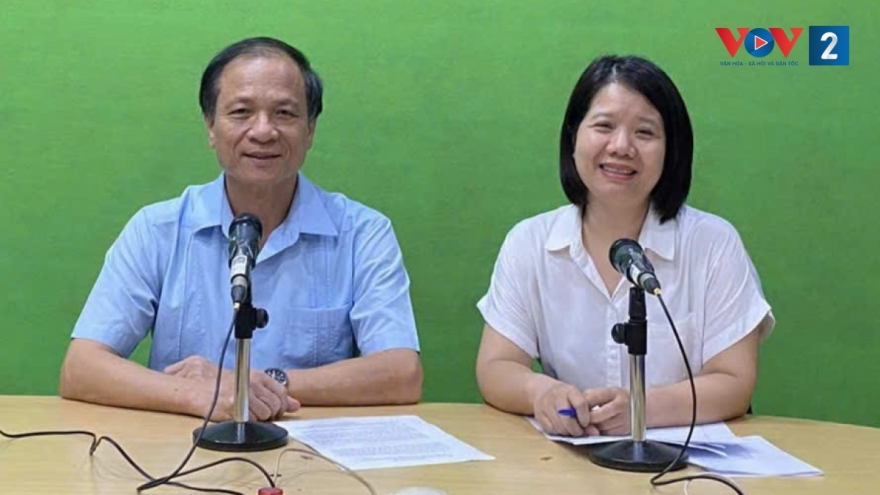 Phụ nữ độc thân sinh con: Không chỉ là vấn đề quyền làm mẹ