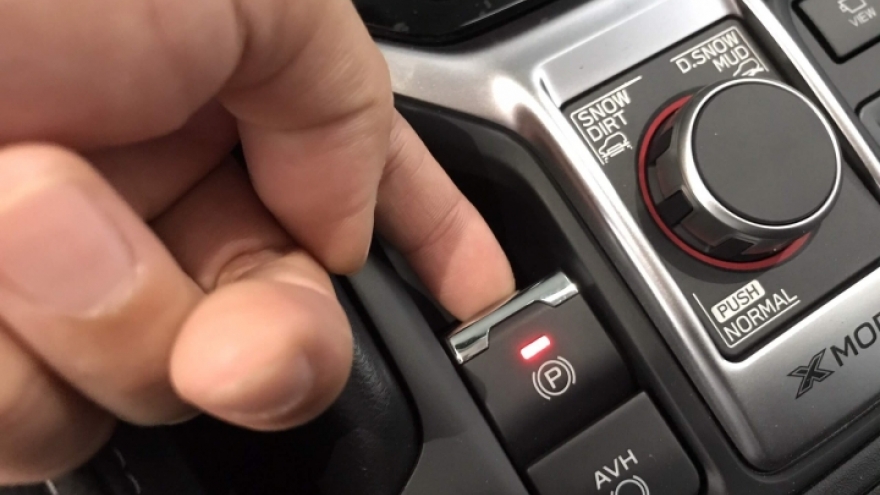 Phanh tay điện tử của ô tô, sử dụng như thế nào cho an toàn?