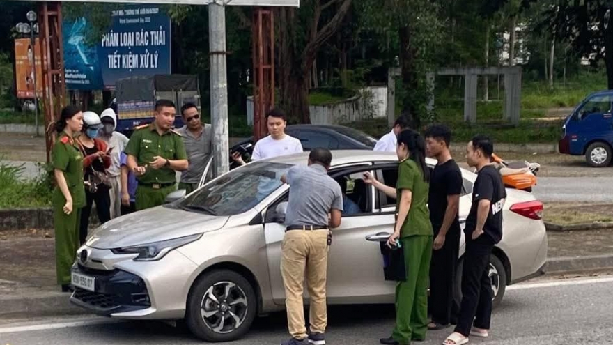 Công an làm việc với tài xế taxi "chặt chém" 2,5 triệu đồng/cuốc xe từ Hà Nội về Phú Thọ