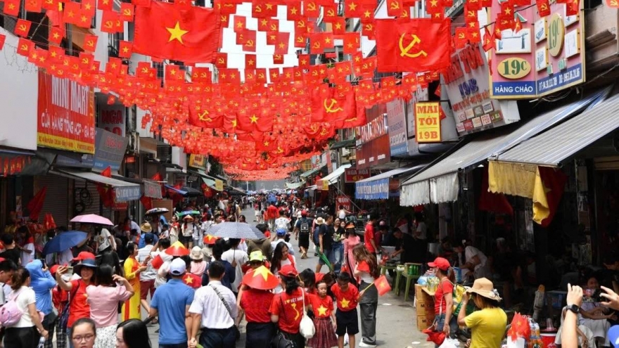 Thủ tướng: Đẩy nhanh việc tặng quà nhân dân dịp kỷ niệm 80 năm Quốc khánh 2/9