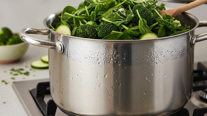 Rau xanh hâm lại có tốt?