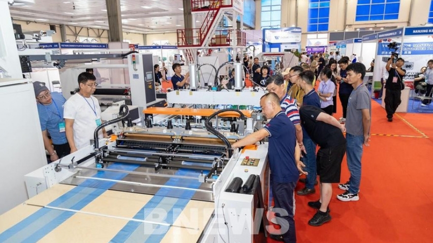 Vietnam hosts 23rd international plastics, rubber exhibition