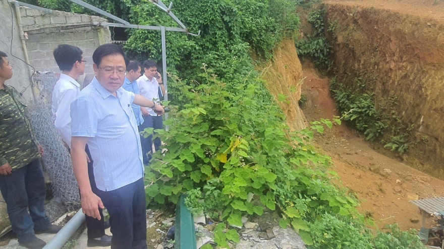 Hà Nội công bố tình huống khẩn cấp ứng phó sạt lở tại Suối Hai và Ba Vì