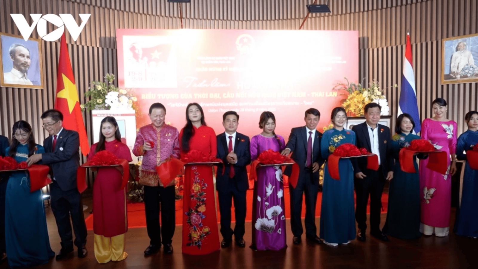 Exhibition honors President Ho Chi Minh and Vietnam-Thailand friendship