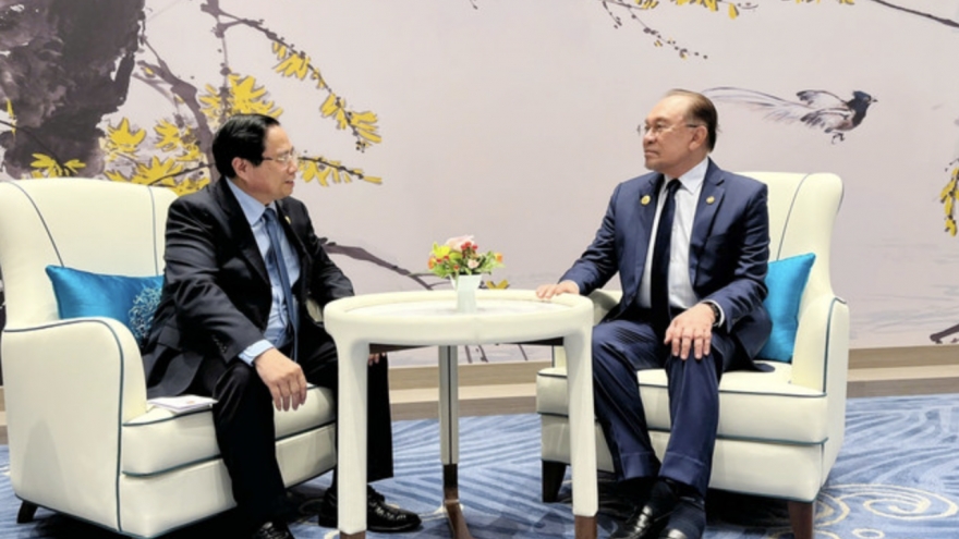 PM meets leaders of countries, int’l organisations on sidelines of SCO Summit