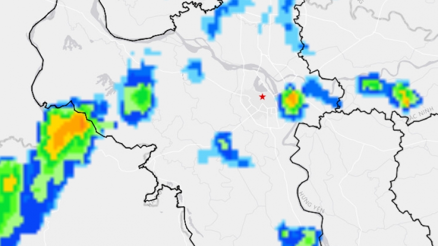 Dông, tố, lốc, sét, mưa đá và mưa lớn cục bộ tại khu vực nội thành Hà Nội