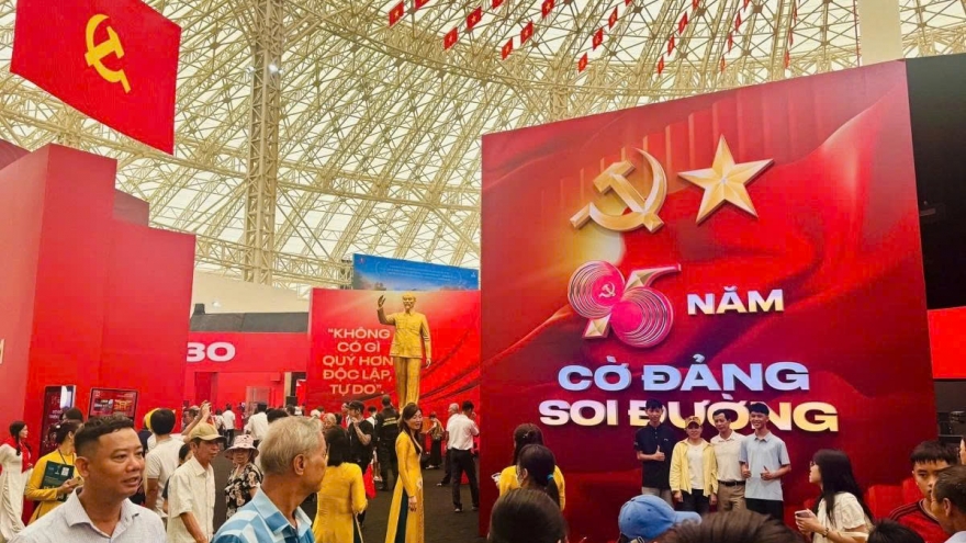 Kéo dài thời gian triển lãm “80 năm hành trình Độc lập-Tự do-Hạnh phúc” đến ngày 15/9