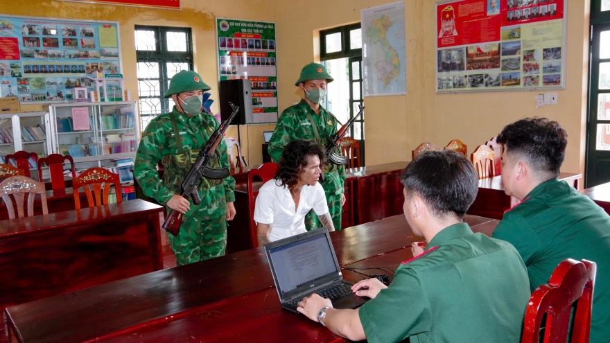 Bắt quả tang đối tượng tàng trữ trái phép chất ma túy