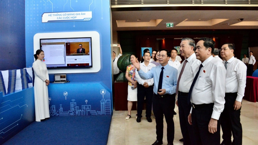 Tổng Bí thư dự hội nghị chuyên đề Bình dân học vụ số - Quốc hội số