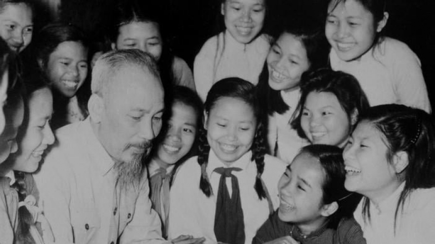 Nhà thơ Trần Đăng Khoa: Nhớ Bác, nhớ mùa thu cách mạng qua những vần thơ...