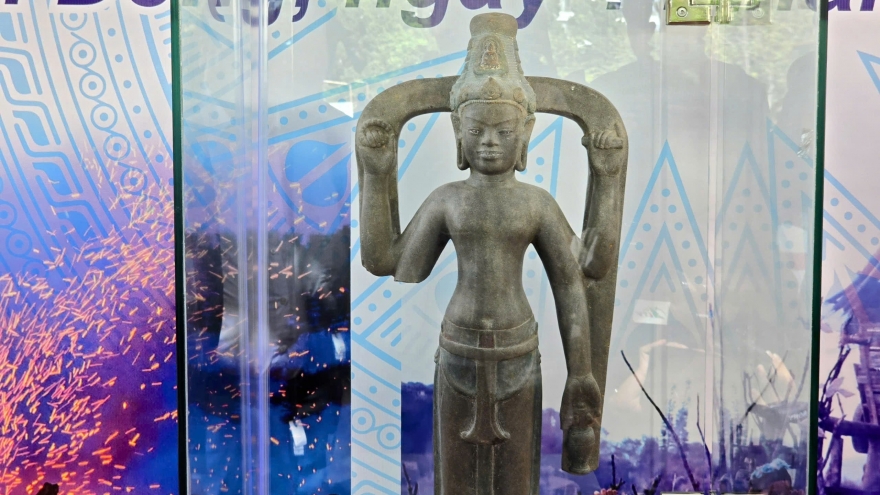 Lâm Đồng công bố Bảo vật Quốc gia – Tượng Avalokitesvara Bắc Bình