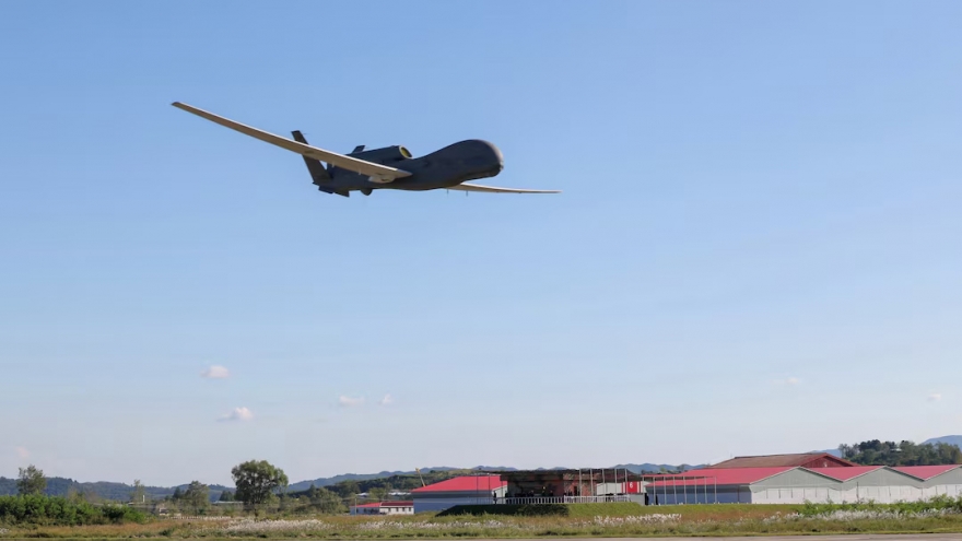 Ông Kim Jong Un giám sát thử nghiệm UAV của Triều Tiên