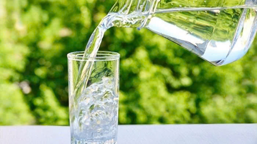 Uống nước sau bữa ăn có gây rối loạn tiêu hóa?