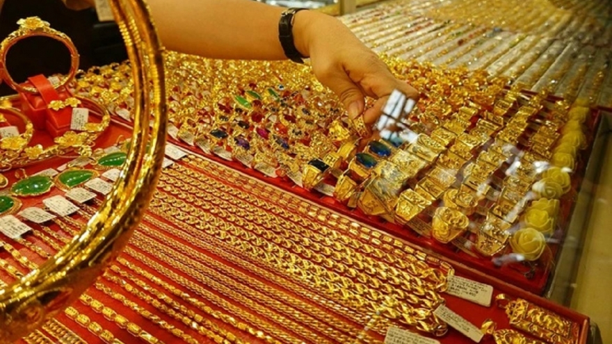 Giá vàng hôm nay 11/9: Vàng trong nước đi ngang ở mức 135,3 triệu đồng/lượng