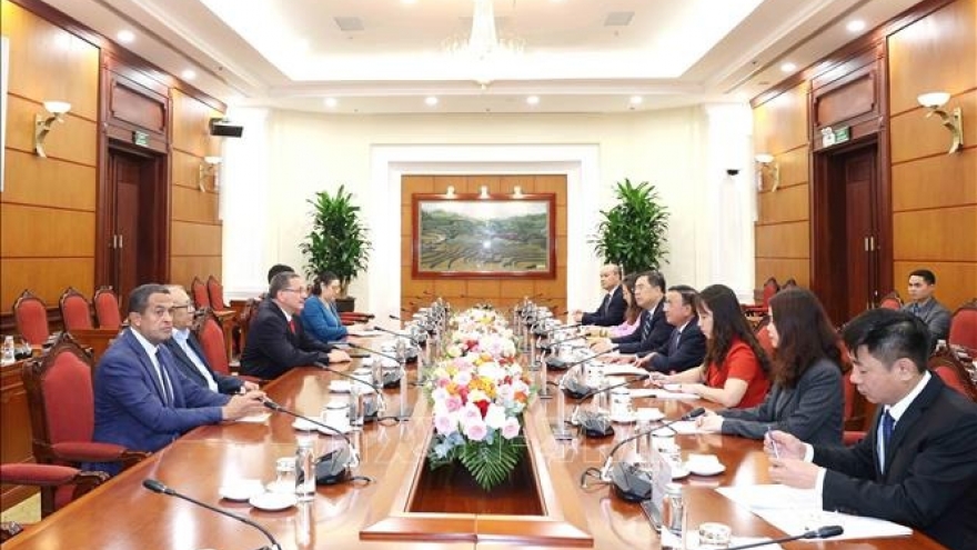 Thường trực Ban Bí thư tiếp Phó Chủ tịch Đảng Xã hội Chủ nghĩa thống nhất Venezuela cầm quyền