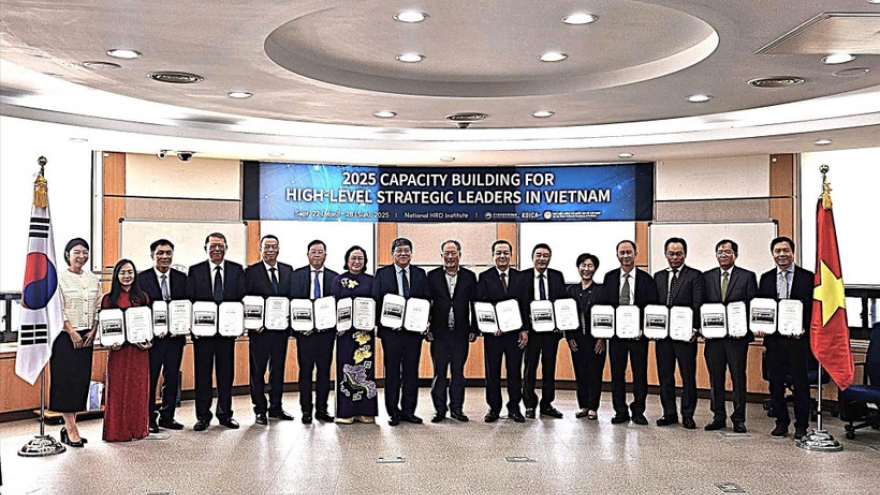 Vietnam, RoK step up cooperation in training strategic-level leaders
