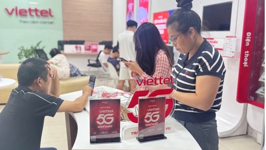 Viettel triển khai nhiều chính sách hỗ trợ khách hàng bị ảnh hưởng bão số 10