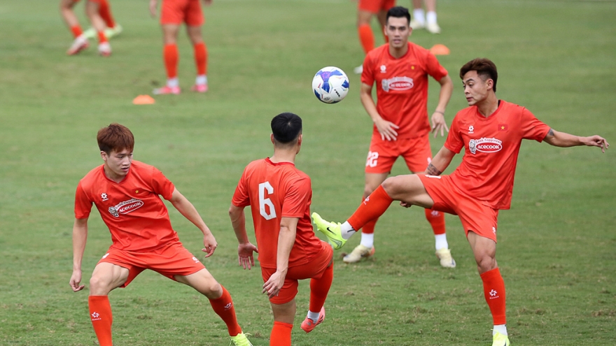 ĐT Việt Nam vượt qua CLB CAHN trong "cơn mưa bàn thắng"