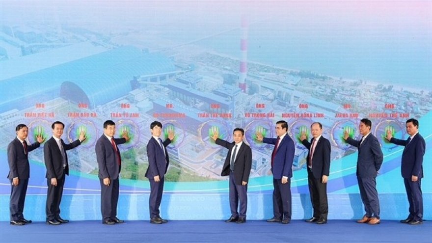 First turbine of Vung Ang II thermal power plant inaugurated in Ha Tinh