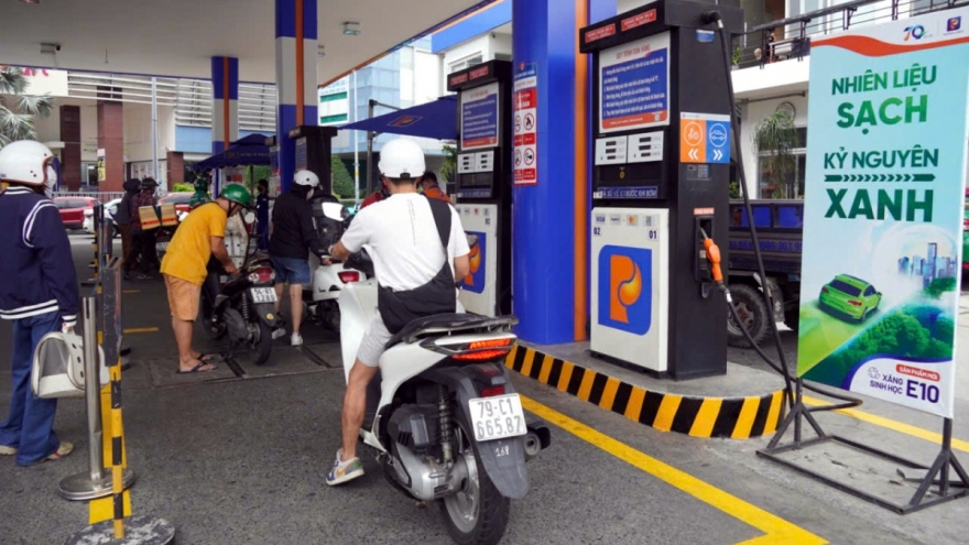 “Muốn người dân chuyển sang xăng E10, Chính phủ cần có một quyết sách dứt khoát"