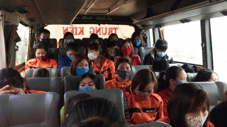 Xe ô tô chở quá số người quy định sẽ bị xử phạt như thế nào?