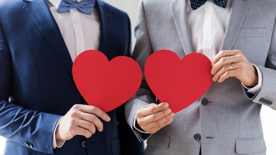 Tôi phát sốc vì con trai thú nhận mình đồng tính khi bị giục lấy vợ