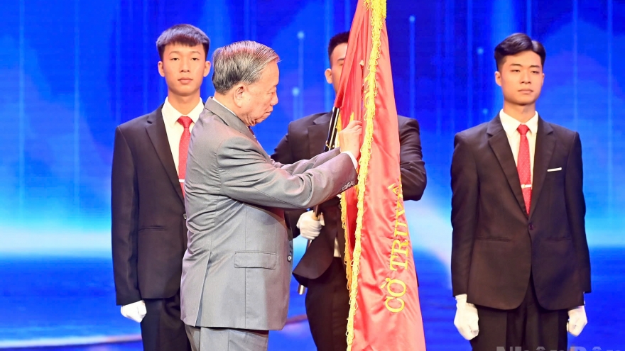 Tổng Bí thư Tô Lâm trao Huân chương Lao động hạng Nhất cho Đài Truyền hình Việt Nam