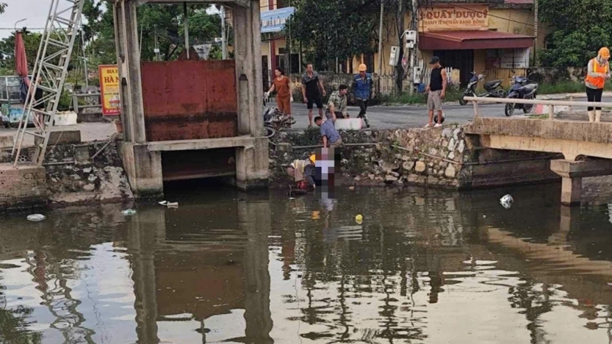 2 xe máy va chạm khi qua cầu khiến một phụ nữ tử vong tại xã Rạng Đông, Ninh Bình