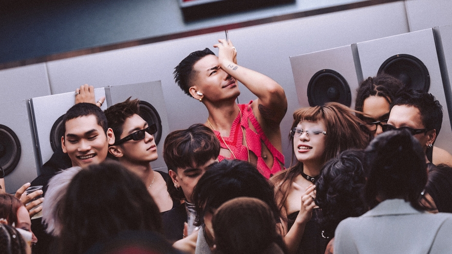 Lý do khiến Wean bật khóc khi quay MV mới