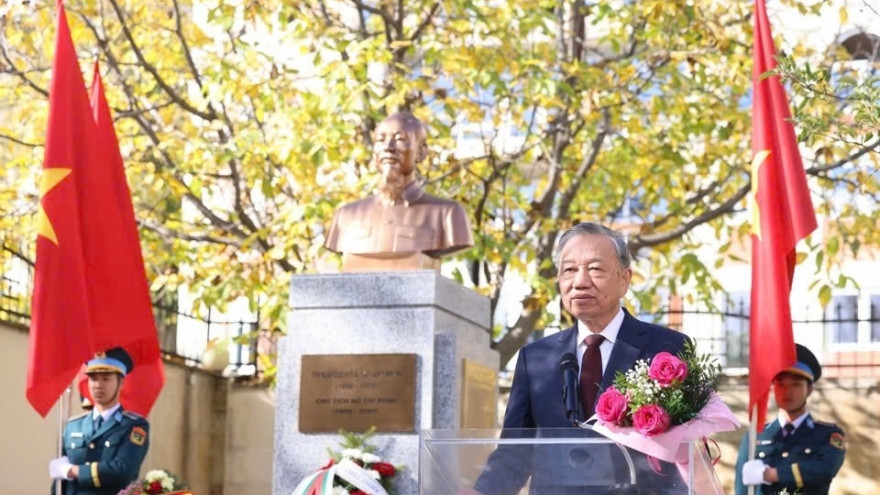 Party leader To Lam inaugurates President Ho Chi Minh’s Statue in Bulgaria
