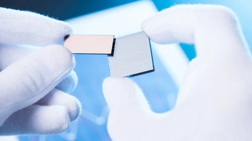 Đột phá lớp phủ giúp cách mạng hóa cách sạc thiết bị điện tử