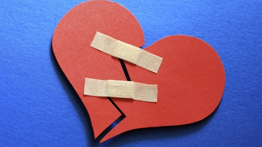 Sau khi bị tai biến, vợ bỏ đi làm xa - Làm sao để tìm lại để hàn gắn gia đình?