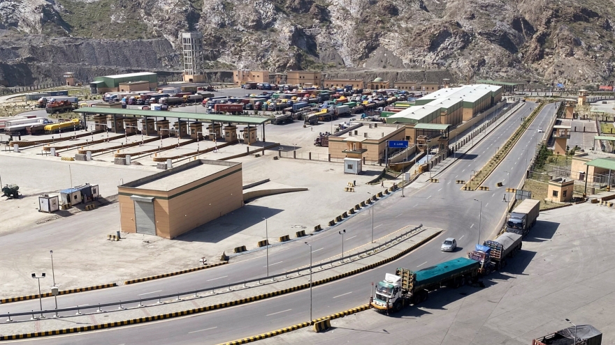 Pakistan đóng cửa biên giới với Afghanistan, thề bảo vệ lãnh thổ