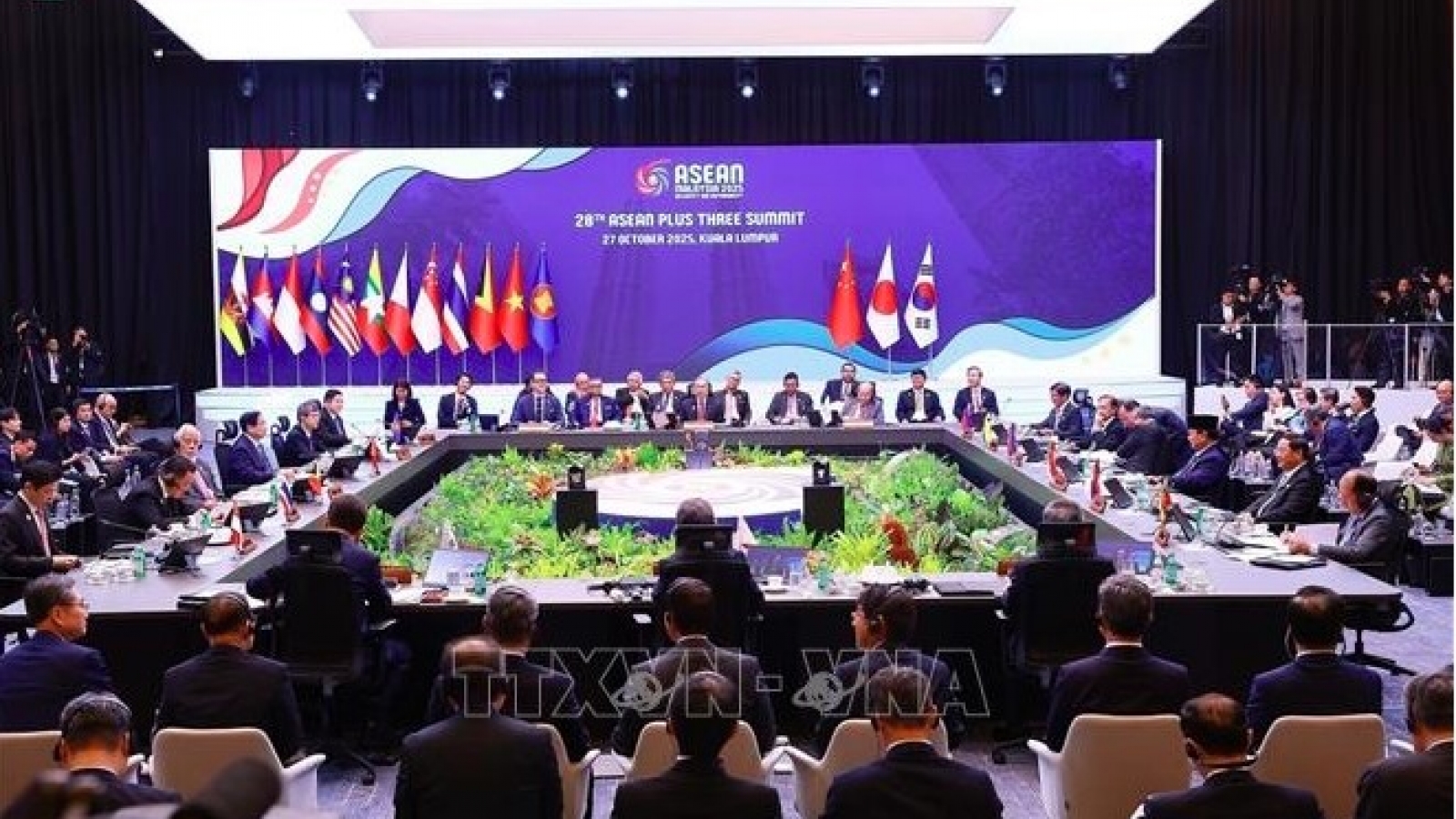 PM Pham Minh Chinh outlines orientations to strengthen ASEAN+3 cooperation