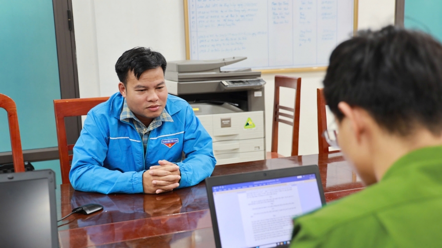 Khởi tố nam giáo viên làm giả tài liệu để "ghi điểm" với cấp trên