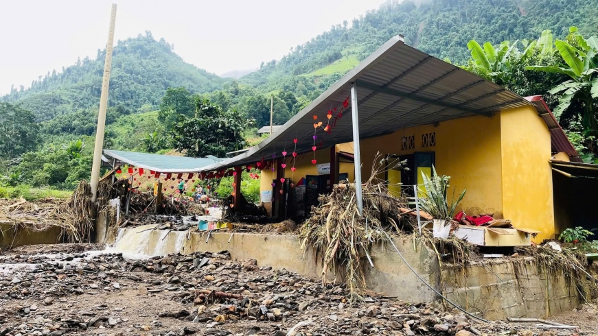 Lào Cai: Thôn Khe Lóng 2 tan hoang sau nhiều ngày bị cô lập do mưa lũ