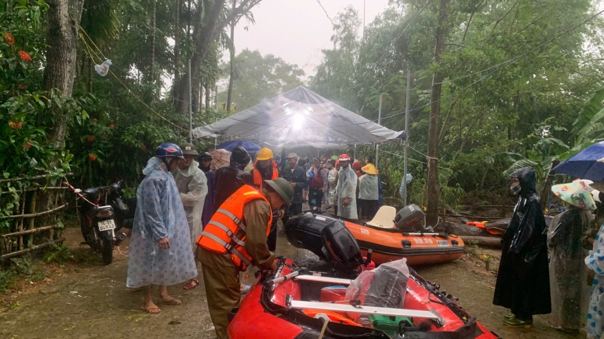 Ra sông Thạch Hãn vớt củi trong mưa lũ, người đàn ông đuối nước tử vong