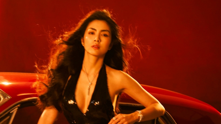 Sao Việt 12/10: Tăng Thanh Hà gây bất ngờ với hình ảnh gợi cảm