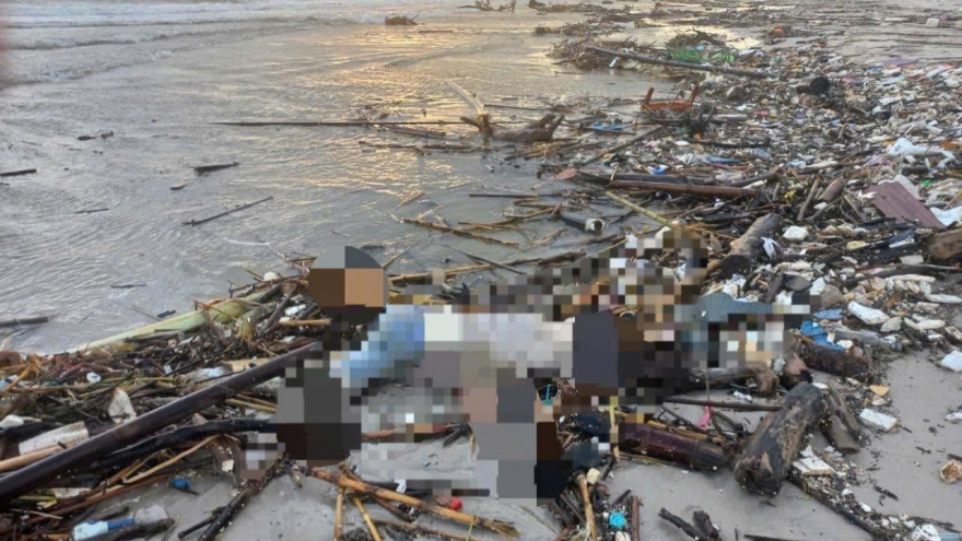 Phát hiện thi thể người đàn ông trôi dạt vào bờ biển Quảng Trị