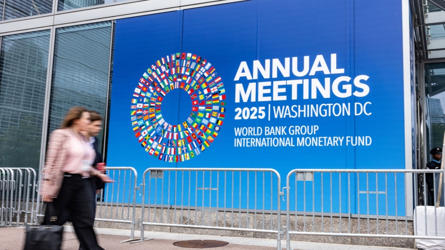 IMF nâng dự báo tăng trưởng toàn cầu năm 2025 lên 3,2%