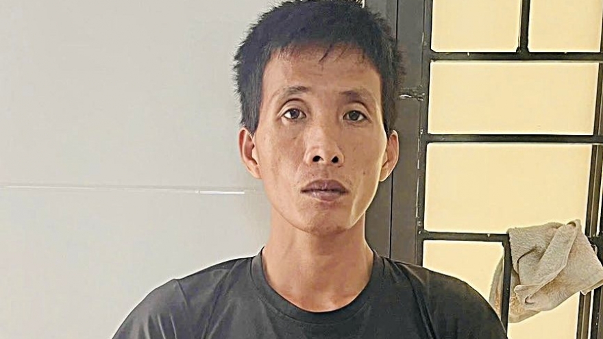 Bắt giữ khẩn cấp cha dượng bạo hành con riêng của vợ tại Hà Tĩnh