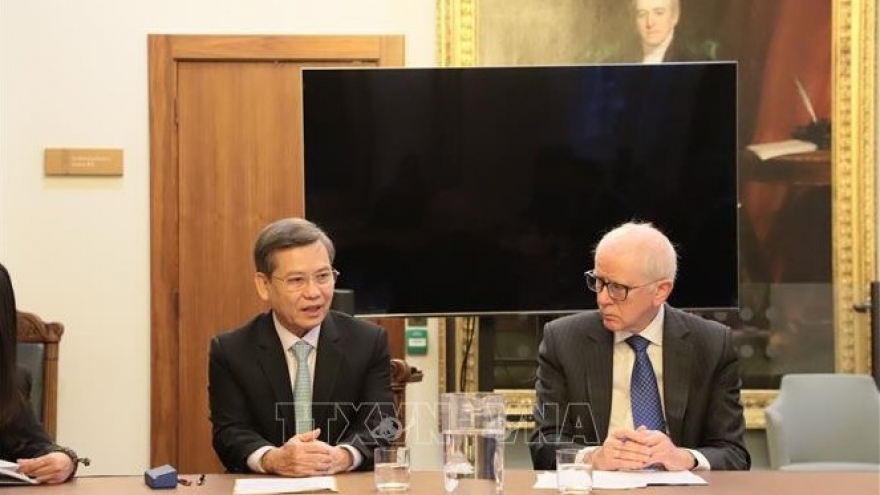 Chief Justice Le Minh Tri’s UK visit deepens bilateral judicial cooperation