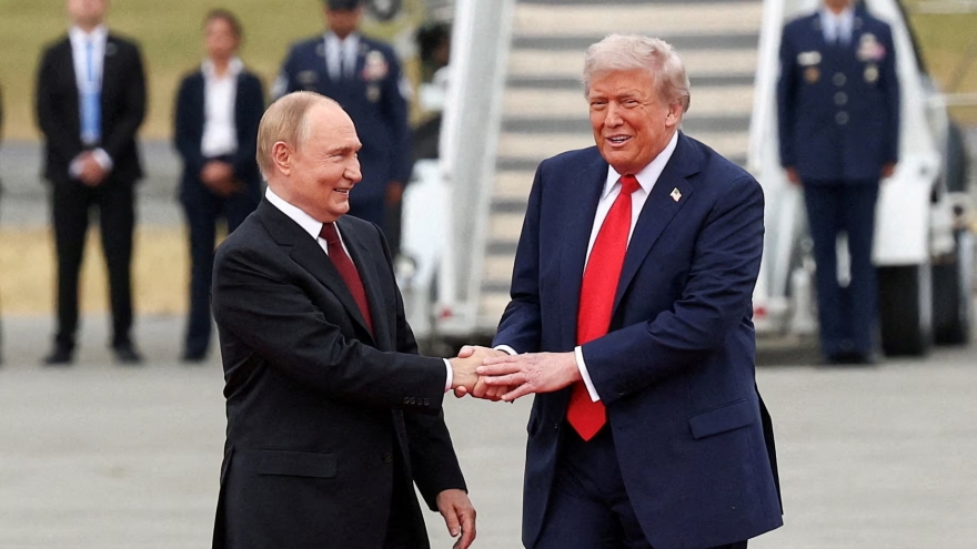 Ông Trump và ông Putin điện đàm, thống nhất gặp tại Hungary